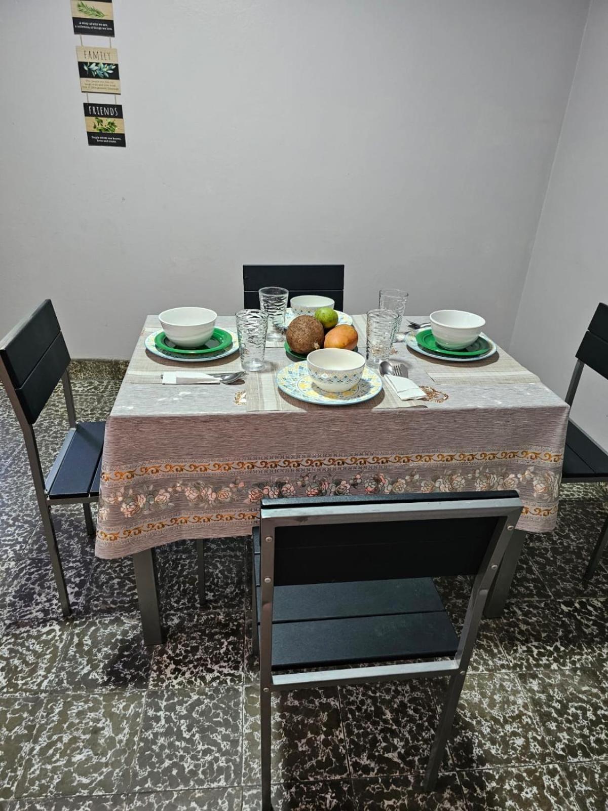 Holiday home Spacious W Private Parking