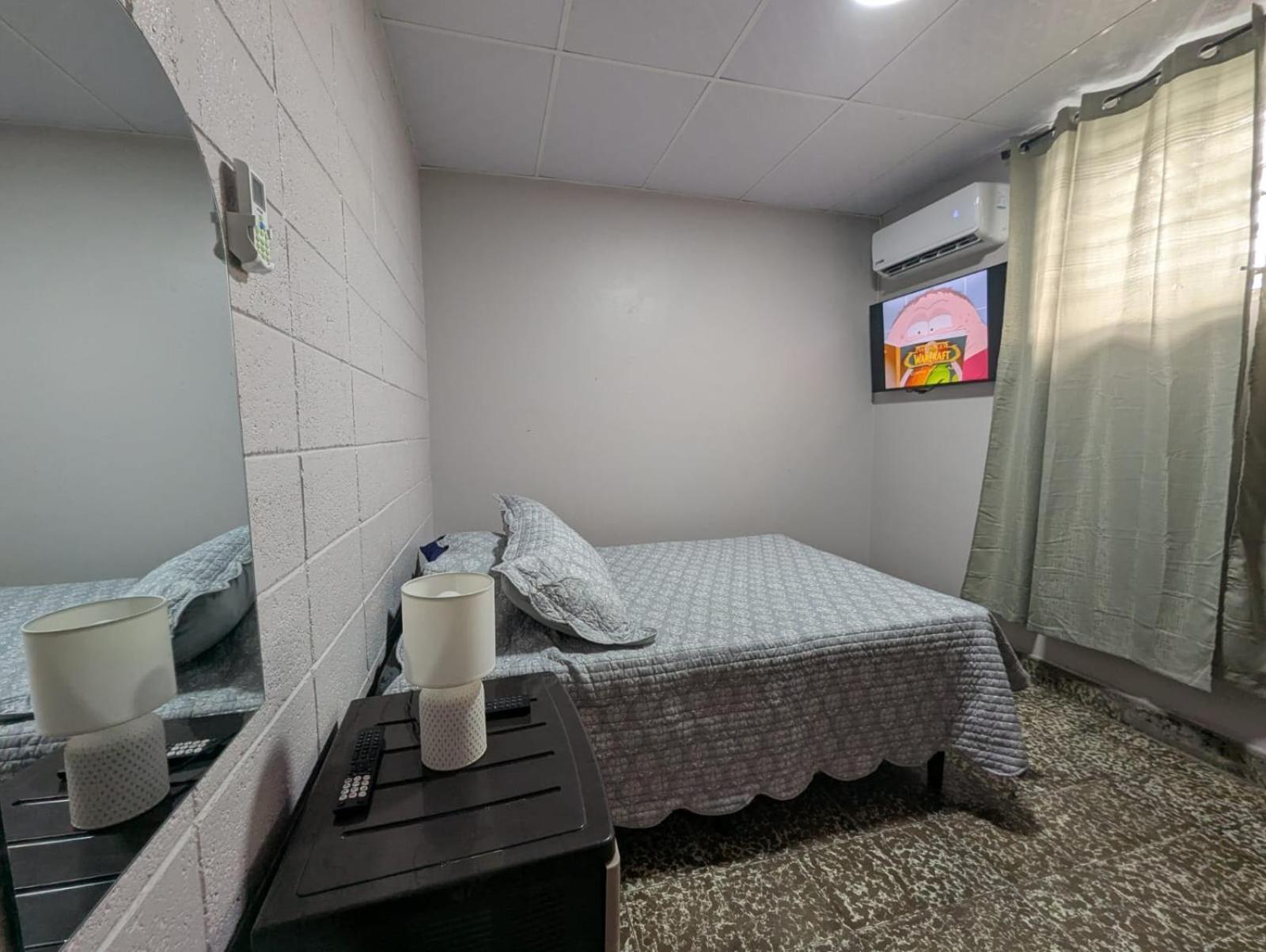 Spacious W Private Parking Holiday home