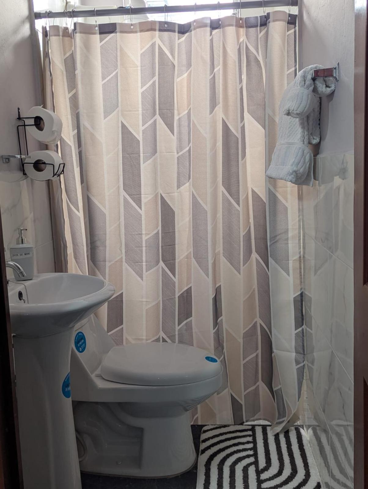Holiday home Spacious W Private Parking *